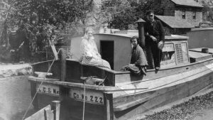 Canal boat photo in the Farmer Takes a Wife article